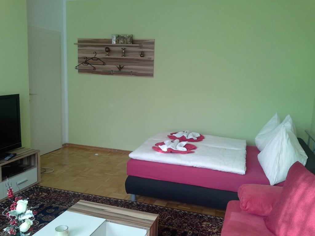 Ferienwohnung Burgblick Kapfenberg Szoba fotó